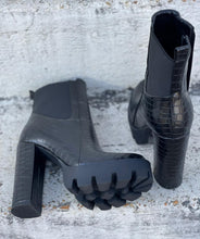 Load image into Gallery viewer, London Rag Platform Bootie
