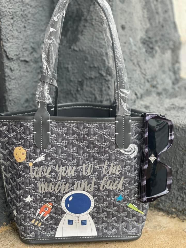 love you to the moon and back tote n’ sunglasses set