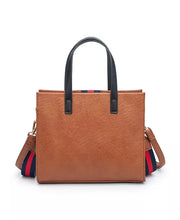 Load image into Gallery viewer, Moda Luxe Jasmine Crossbody
