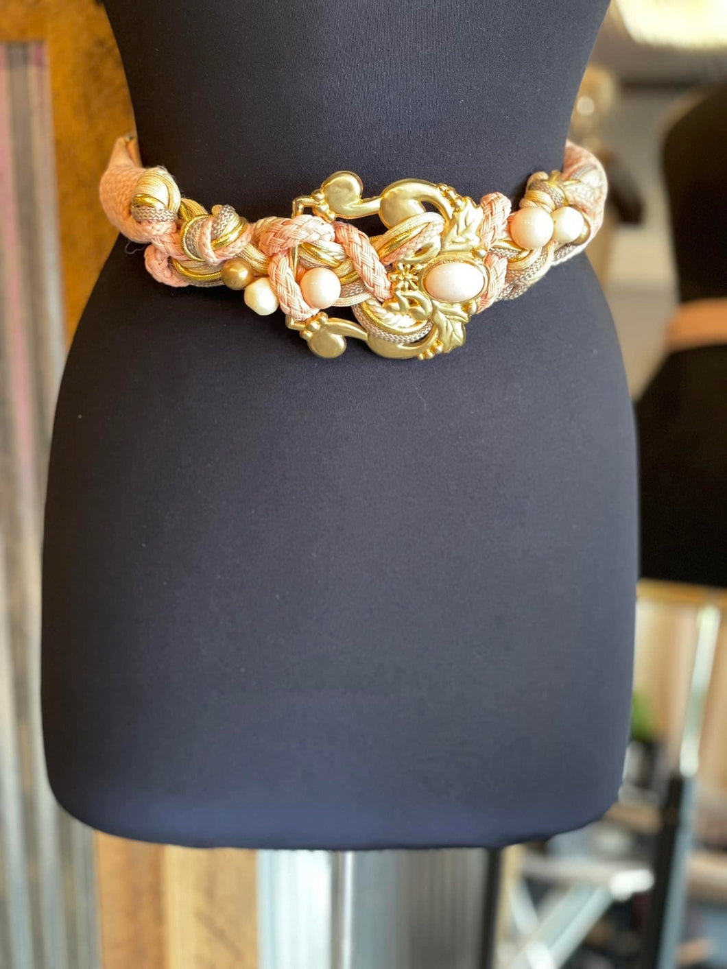 Vintage 80’s Carolyn Tanner Design BelT