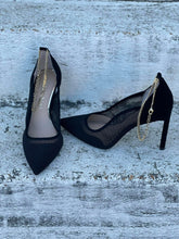 Load image into Gallery viewer, Gianni Bini Heels
